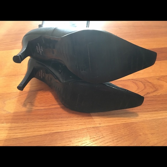 Black leather upper - Picture 3 of 6